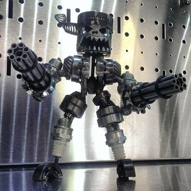 Recycling/Scrap Metal Standing Warrior Sculpture 🤖 Handmade-Piston Man