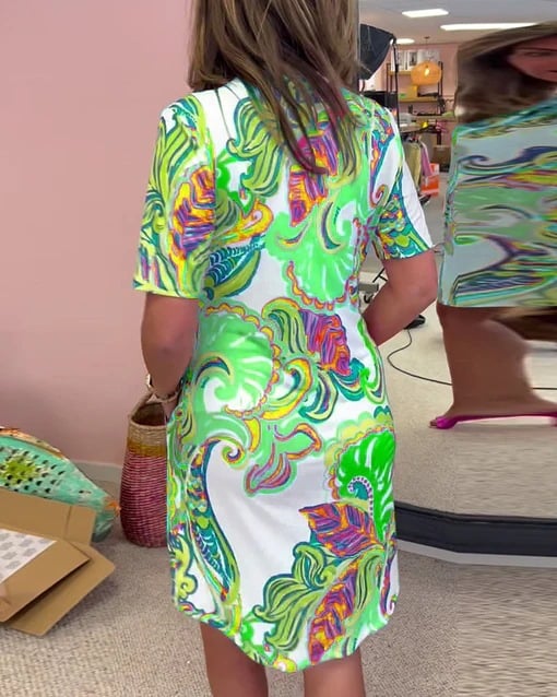 Loose V-Neck Short-Sleeved Vibrant Printed Midi Dress