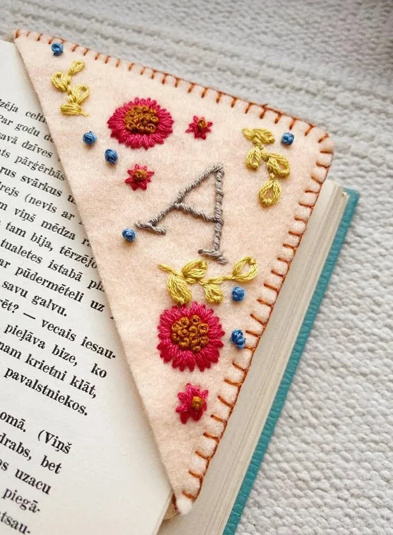 $9.99🔖Personalized Hand Embroidered Corner Bookmark Pattern